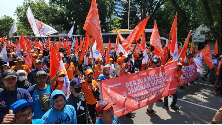Ratusan Ribu Buruh Melakukan Aksi Besar-Besaran Secara Bergelombang Mulai 24 Hingga 31 Oktober 2024