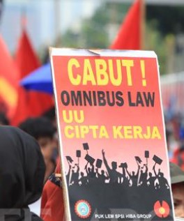 Besok, Ribuan Buruh Kembali Geruduk Mahkamah Konstitusi Cabut Omnibus Law UU Cipta Kerja