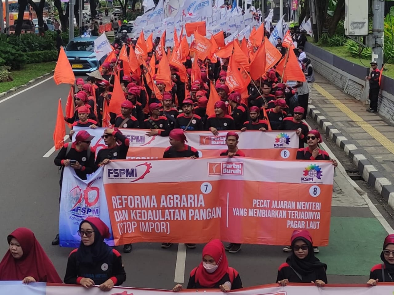 PEMERINTAH WAJIB MEWASPADAI PERAMPOKAN DANA ASURANSI RAKYAT