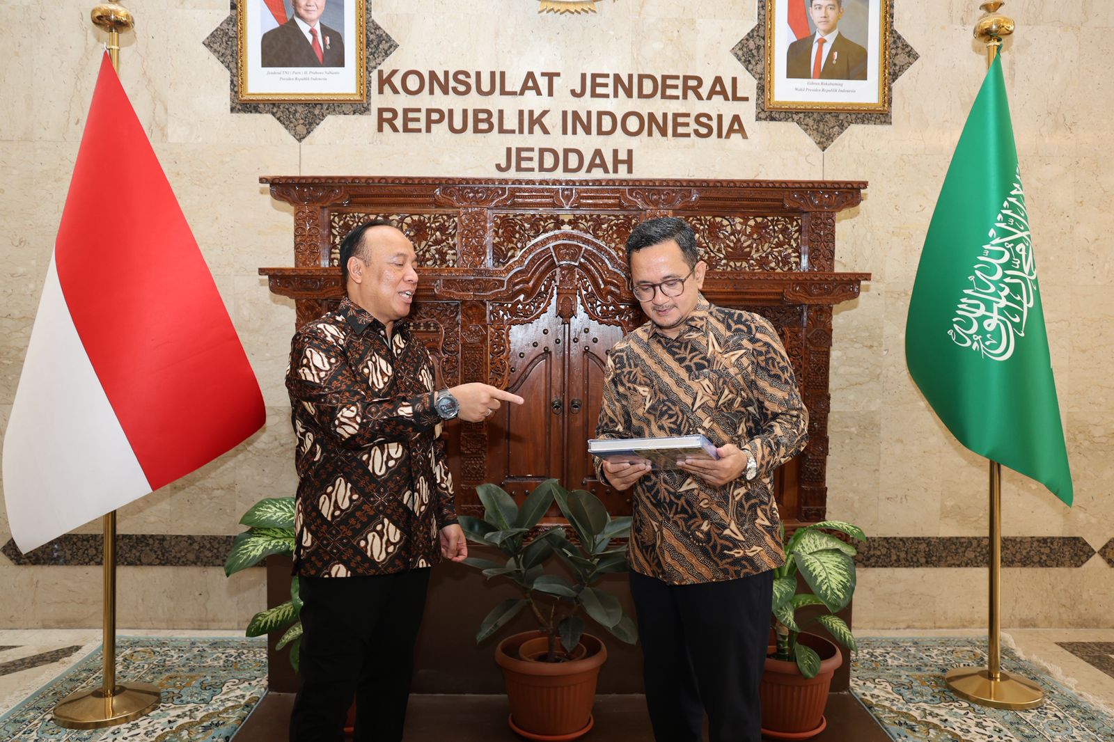 Diplomasi Kuliner Mendunia: Buku ‘Rasa Bhayangkara Nusantara’ Resmi Hadir di Timur Tengah