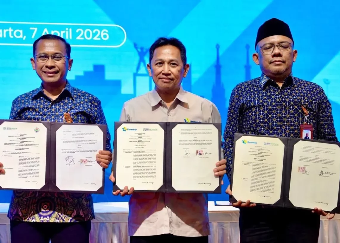 Kemenkop Teken MoU Bersama BPJS Kesehatan untuk Akselerasi Layanan Kesehatan di Desa