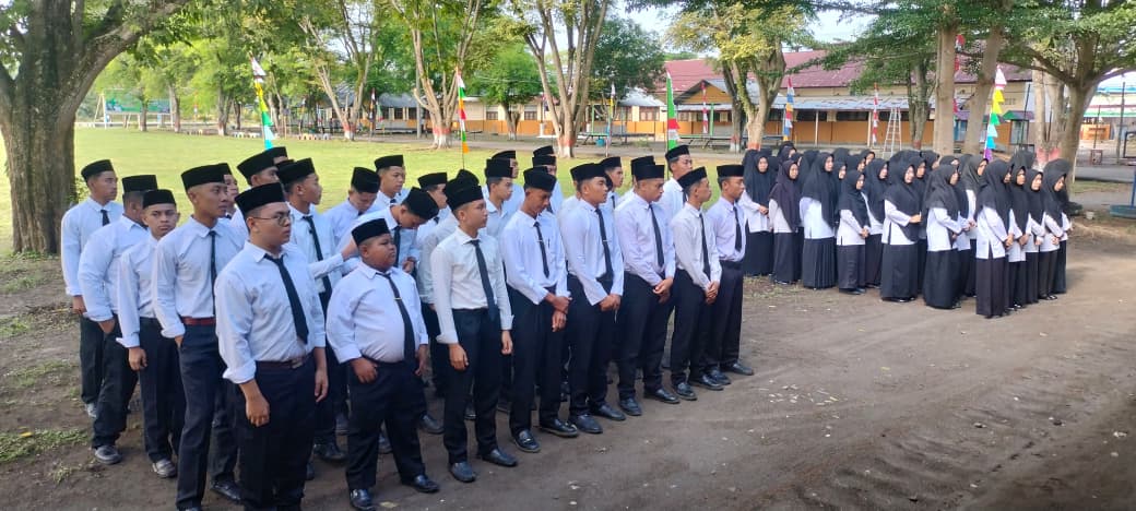 Pesantren Al Zahrah Yudisium 89 Santri Akhir, Pimpinan: Kecerdasan Intelektual Saja Tidak Cukup