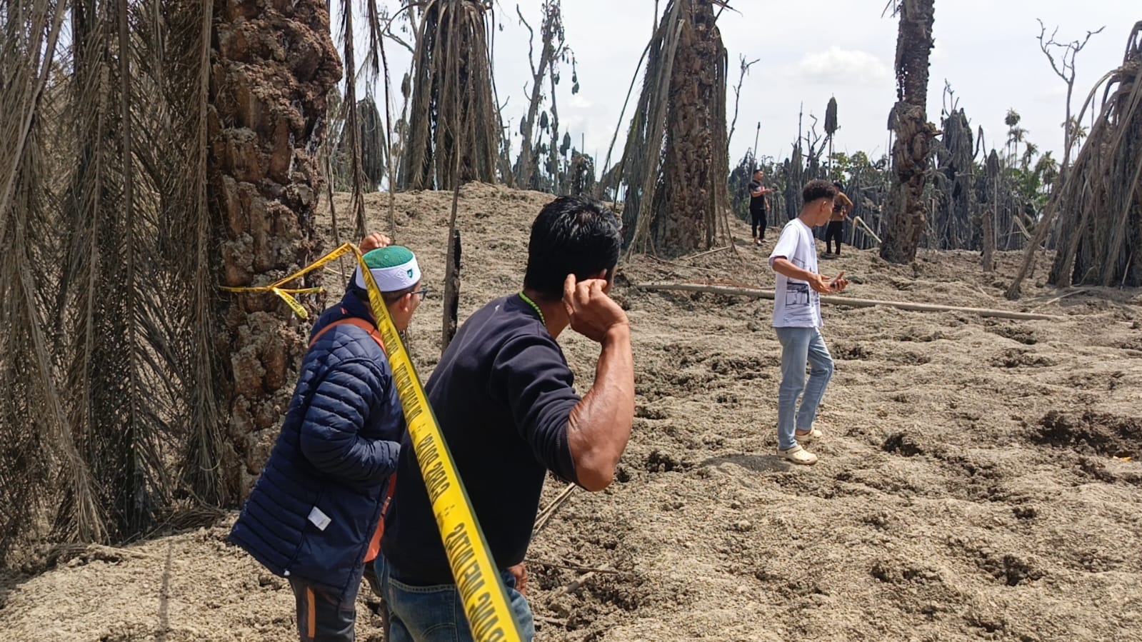 ​Sumur Bor di Gampong Blang Rubek Semburkan Gas dan Api
