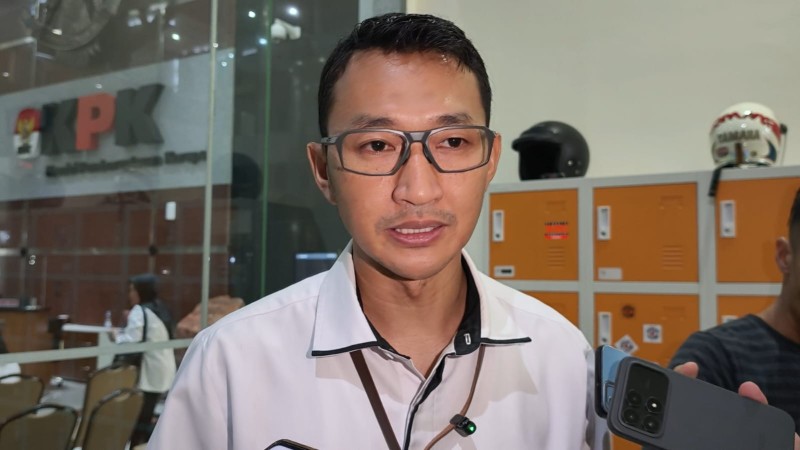 BREAKING NEWS: KPK Gelar OTT di 3 Wilayah, Mantan Wamen Imipas Silmy Karim dan 7 Pejabat Imigrasi Resmi Ditahan