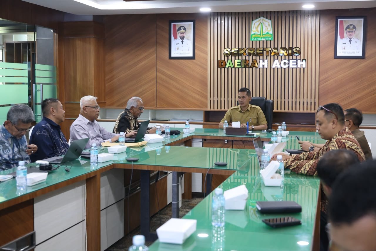 SEJUMLAH KORPORASI LIRIK HILIRISASI KEK ARUN
